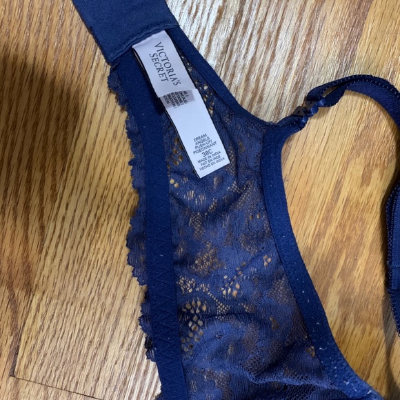 Victoria Secret push-up Bra - Picture 3 of 8